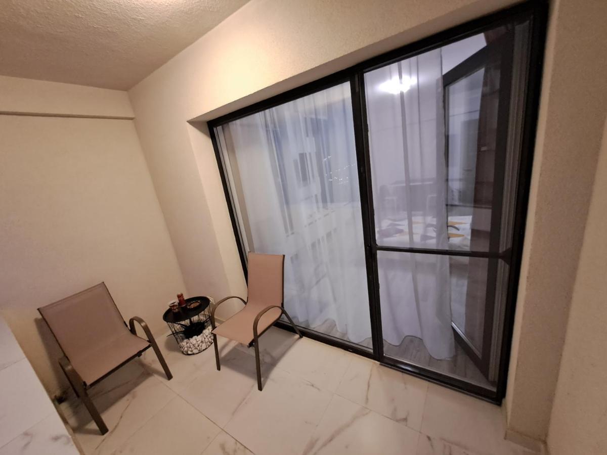 Happy Rental Apartments 2 Craiova Exterior photo